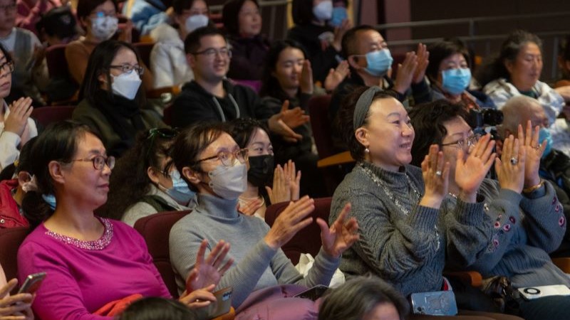 Simón Bolívar Symphony Orchestra visits Beijing 101 Middle School and ...